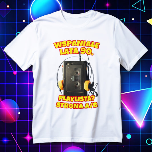 Koszulka lata 90 - nadruk odtwarzacz kasetowy ze słuchawkami i napisy WSPANIAŁE LATA 90. PLAYLISTA? STRONA A/B
