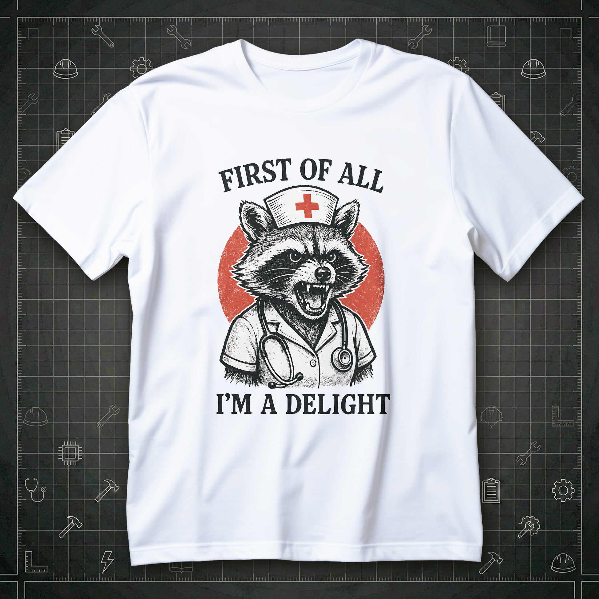 Koszulka First of All I'm a Delight z nadrukiem szopa w czepku pielęgniarki i napisem FIRST OF ALL I'M A DELIGHT