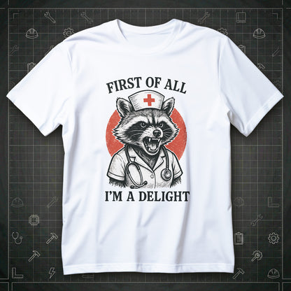 Koszulka First of All I'm a Delight z nadrukiem szopa w czepku pielęgniarki i napisem FIRST OF ALL I'M A DELIGHT