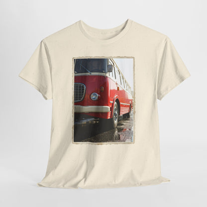 Jelcz 043 - kultowy autobus w czerwieni