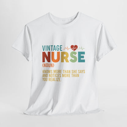 Vintage Nurse (rzeczownik) - medyczny klimat z sercem