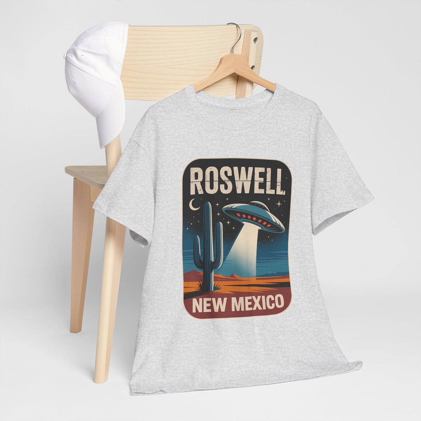 Roswell New Mexico - retro spodek nad pustynią