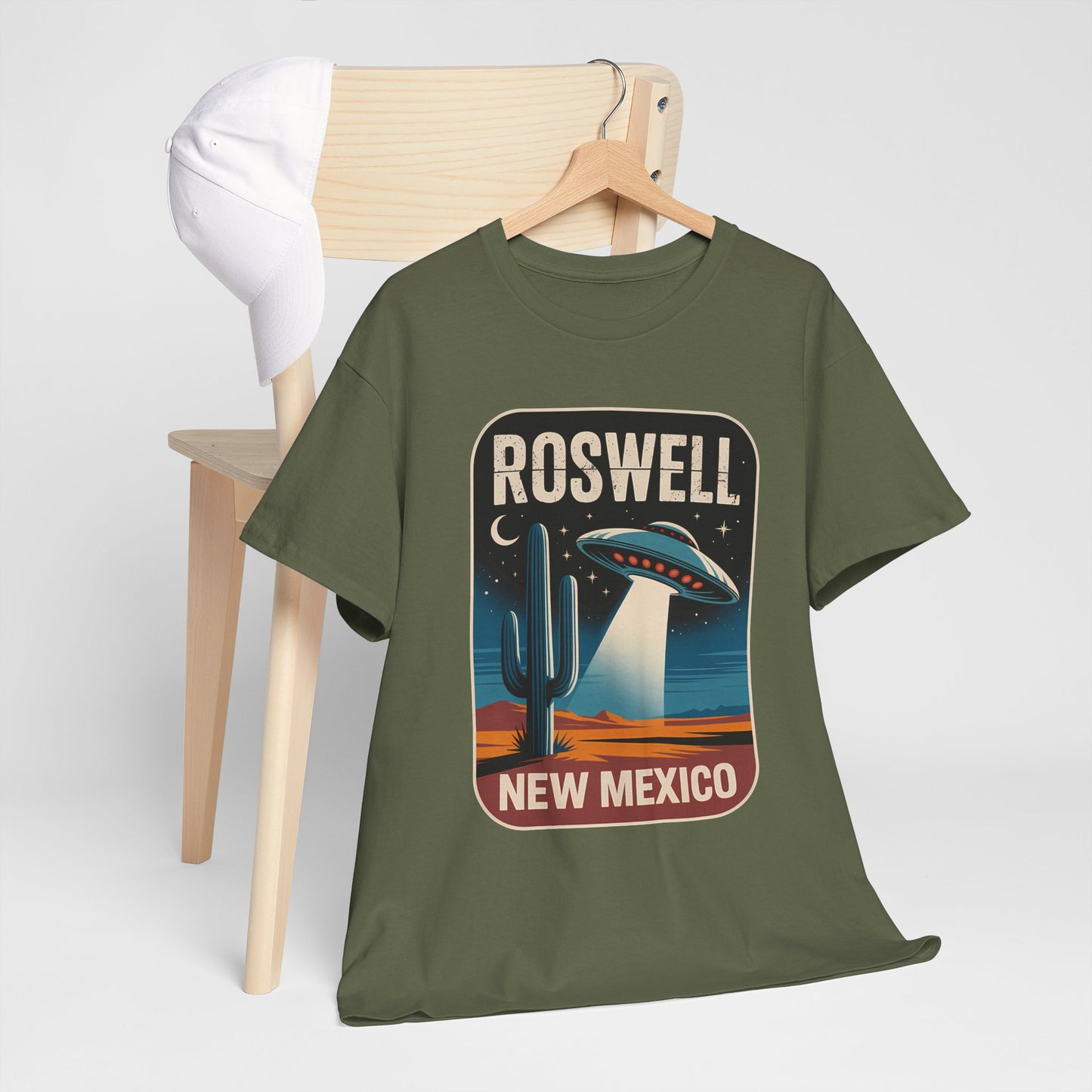 Roswell New Mexico - retro spodek nad pustynią