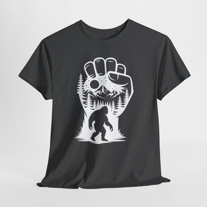 Bigfoot na szlaku – leśna sylwetka w górskim klimacie