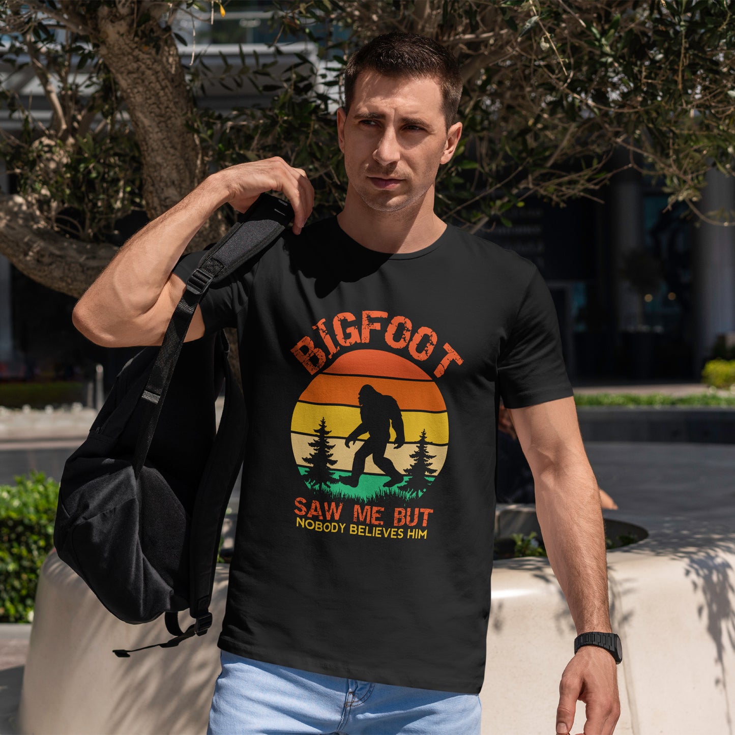 Bigfoot „Saw me but nobody belives him” – retro humor z lasu