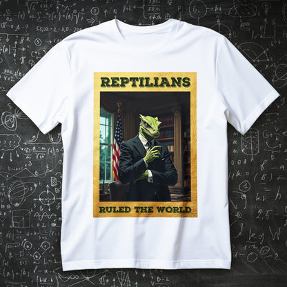 koszulka z nadrukiem REPTILIANS RULED THE WORLD, reptilianin w garniturze w gabinecie z flagą USA