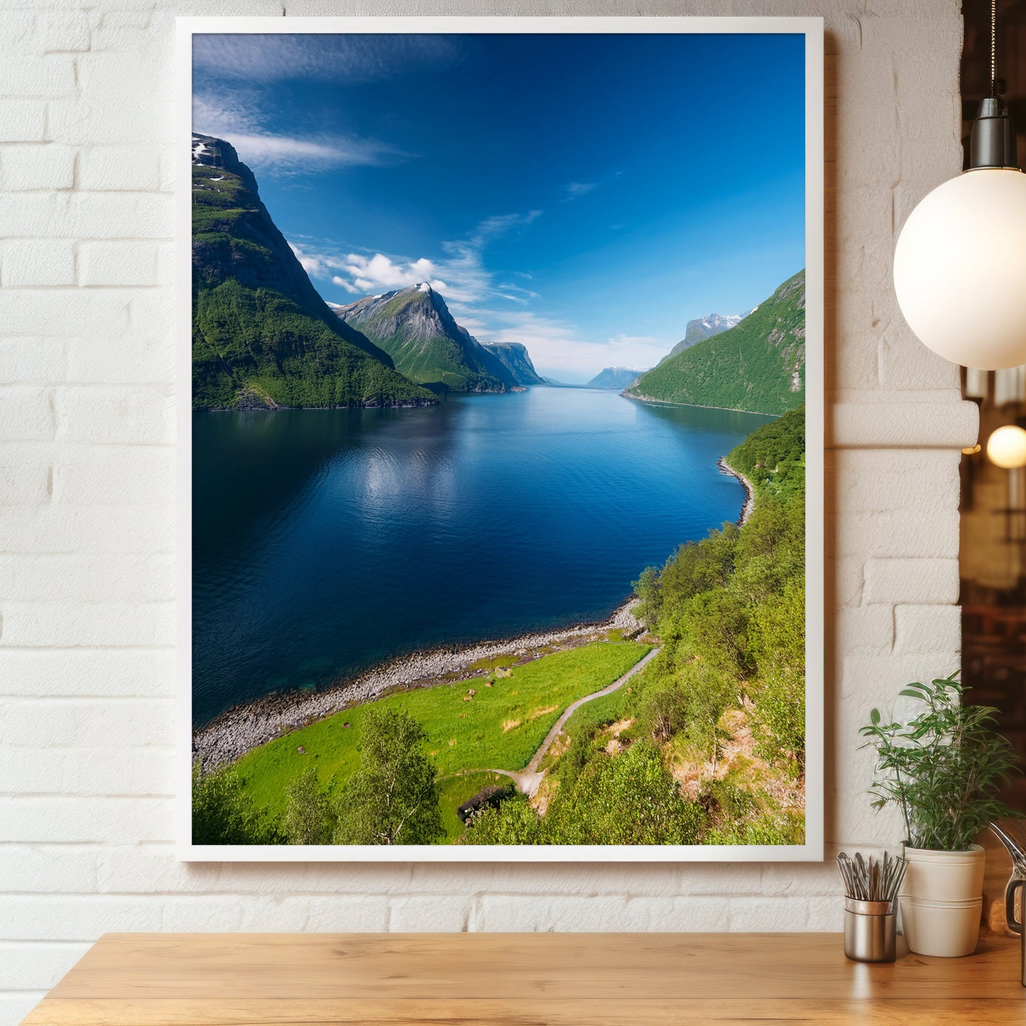 Fiordy Norwegii – Błękitny Fjord i Zielone Zbocza