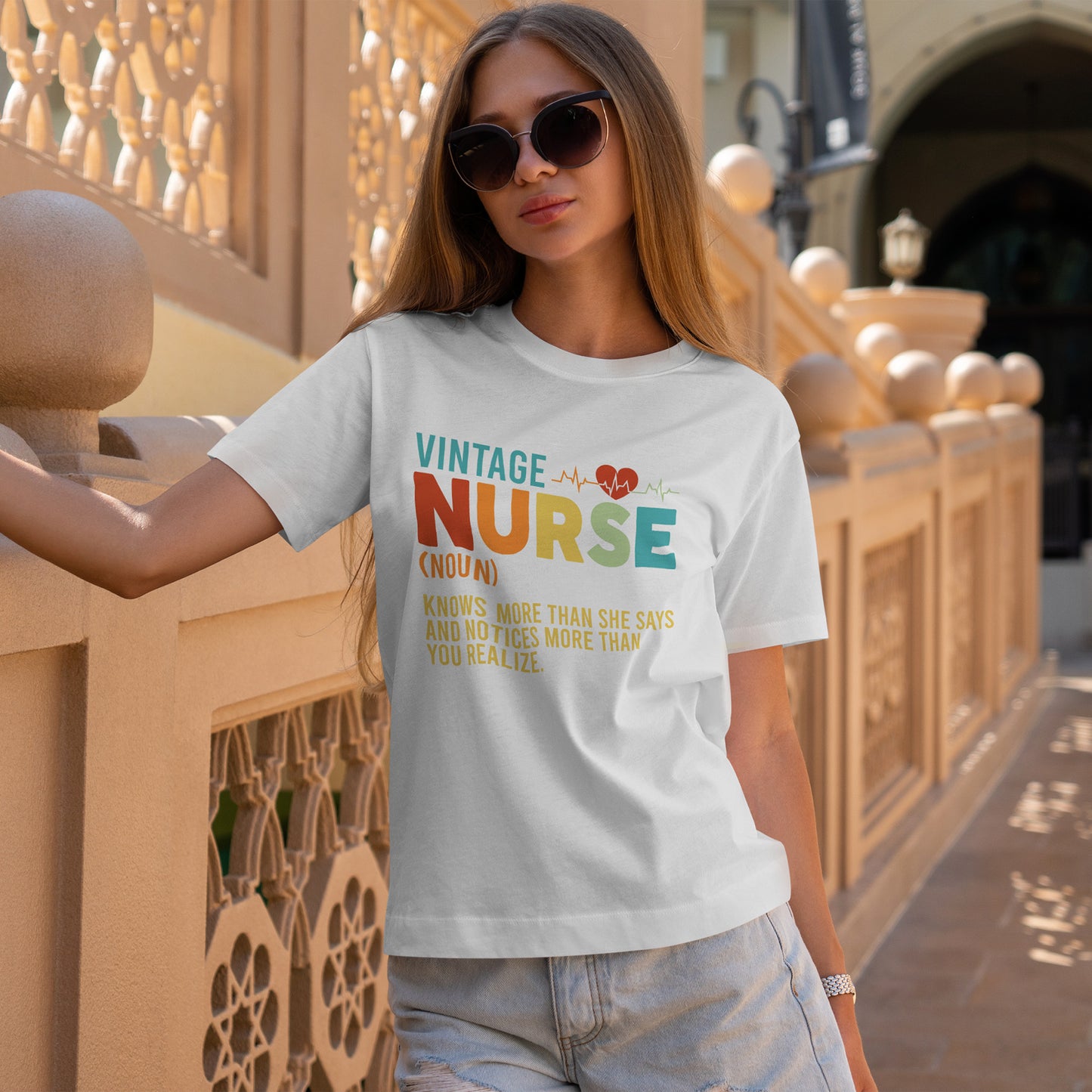 Vintage Nurse (rzeczownik) - medyczny klimat z sercem