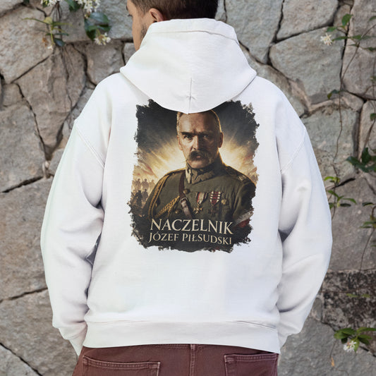 Bluza Józef Piłsudski z napisem NACZELNIK JÓZEF PIŁSUDSKI, portretem wojskowego i biało-czerwonym tłem