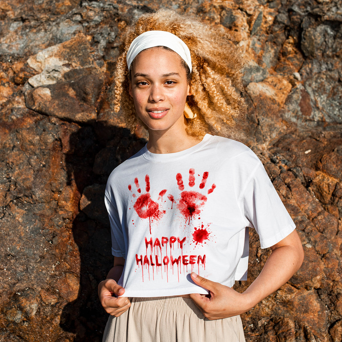 Happy Halloween - krwawe dłonie i horrorowy klimat