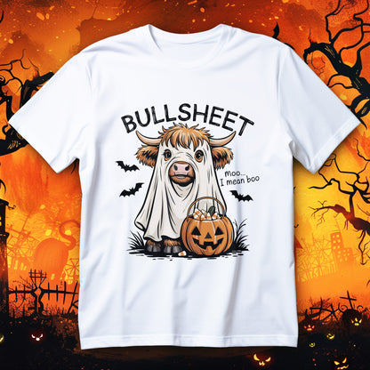 Śmieszna koszulka Halloween BULLSHEET z bykiem w prześcieradle, dyniowym koszykiem i nietoperzami