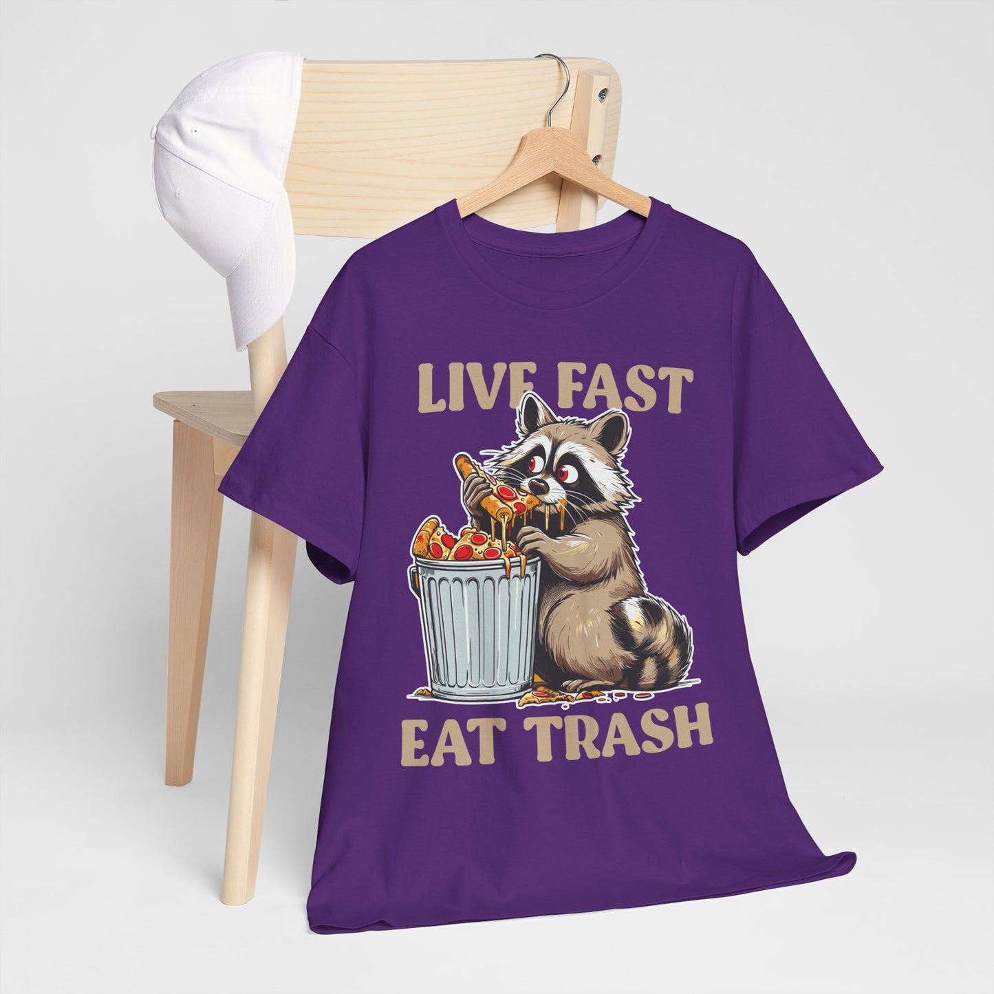 Live Fast Eat Trash - szop pracz z pizzą