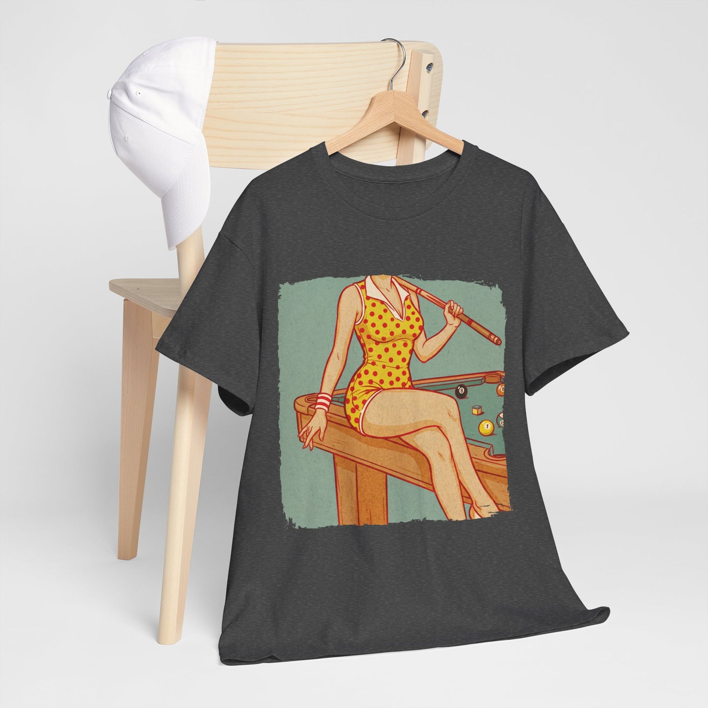 Sport is Sexy: Bilard - retro pin-up przy stole