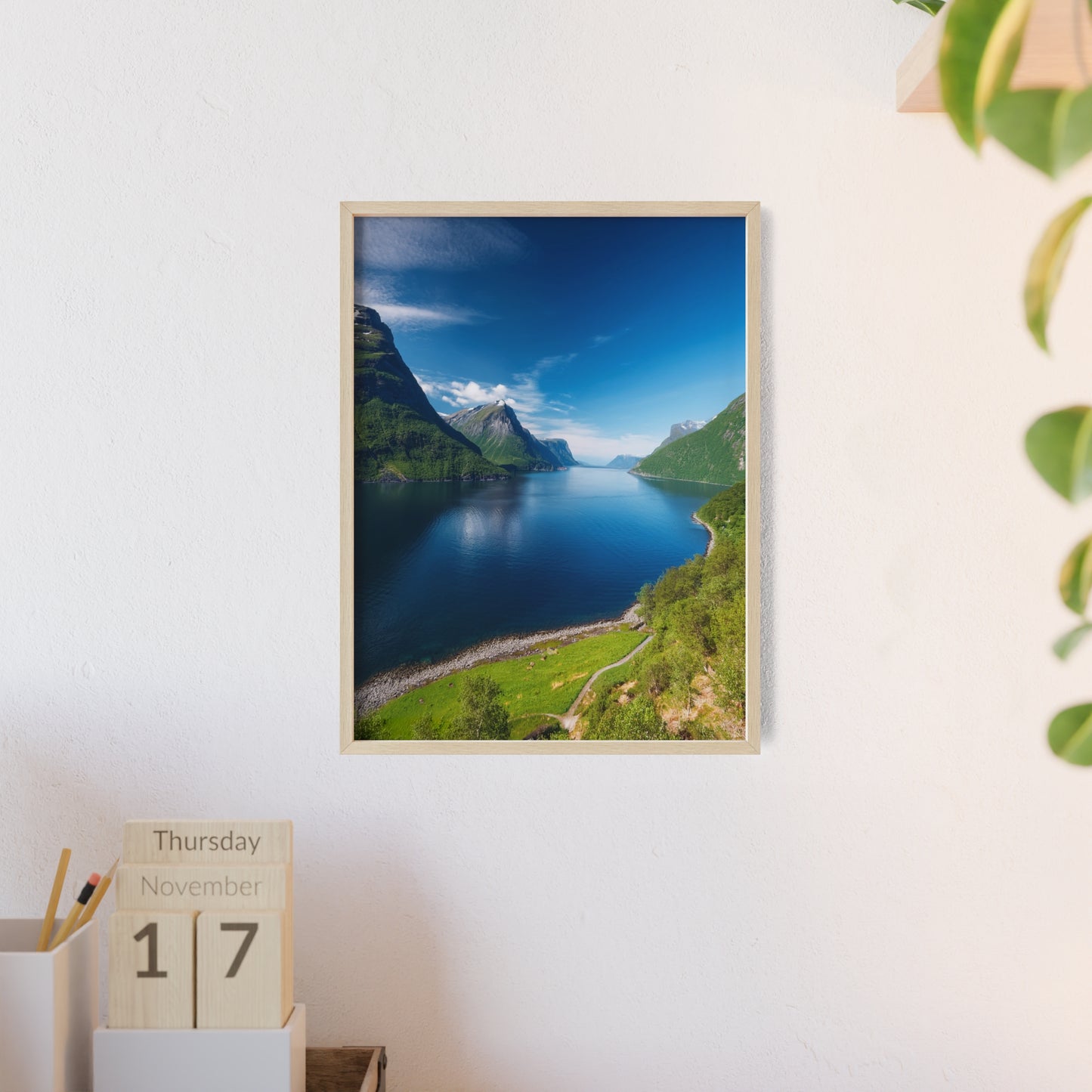 Fiordy Norwegii – Błękitny Fjord i Zielone Zbocza