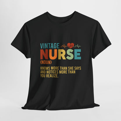 Vintage Nurse (rzeczownik) - medyczny klimat z sercem