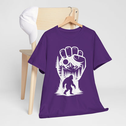 Bigfoot na szlaku – leśna sylwetka w górskim klimacie