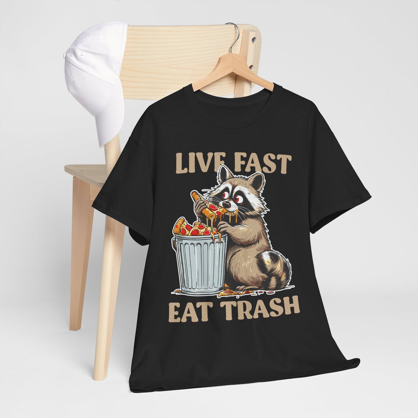 Live Fast Eat Trash - szop pracz z pizzą