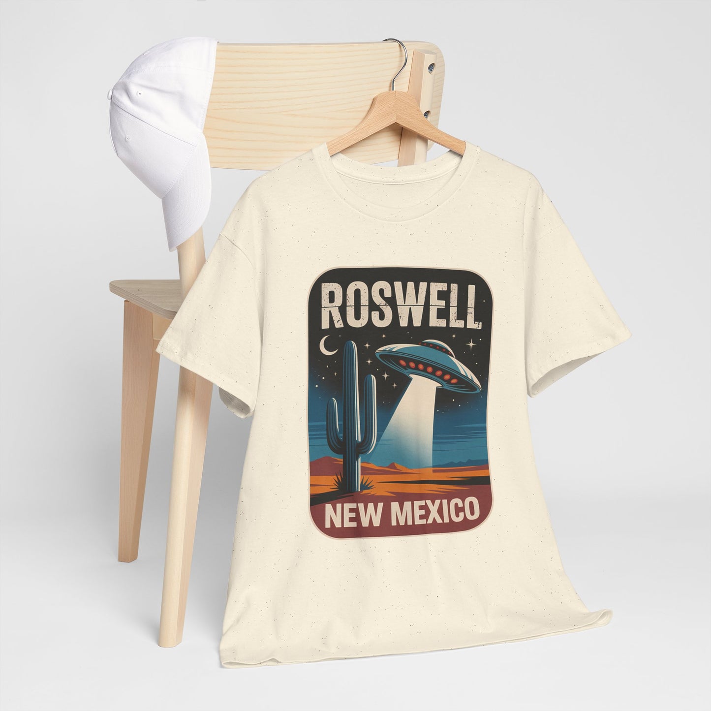 Roswell New Mexico - retro spodek nad pustynią